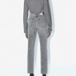 ДЖИНСЫ MOM FIT С ЗАВЫШЕННОЙ ТАЛИЕЙ -
